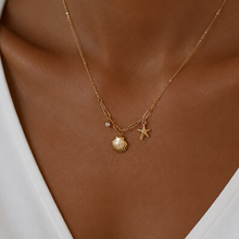 Load image into Gallery viewer, Seashell &amp; Starfish Necklace (1pc)
